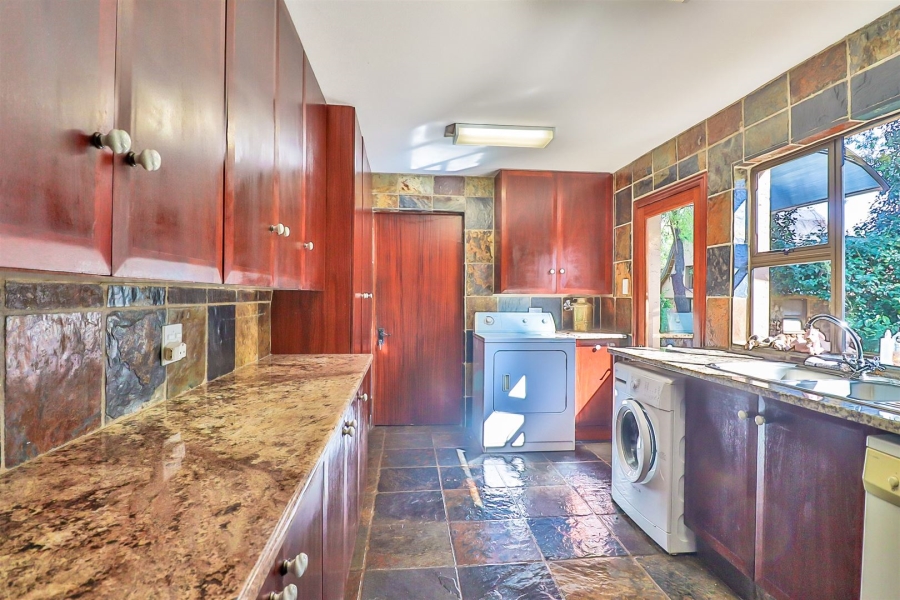 4 Bedroom Property for Sale in Kosmos North West